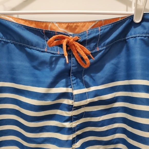 TOMMY BAHAMA BLUE WHITE STRIPE BOARD SHORTS SWIMWEAR MESH POCKETS MEN SIZE 38 - Picture 2 of 12